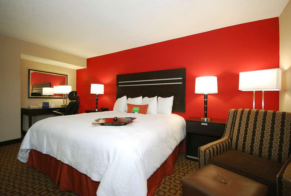 Hampton Inn Fort Myers-Airport & I-75 Room photo